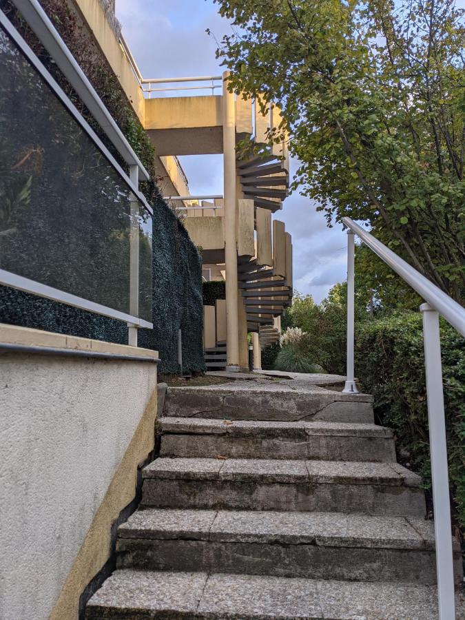 L Escale Entre Disney Et Paris Villiers-sur-Marne Dış mekan fotoğraf